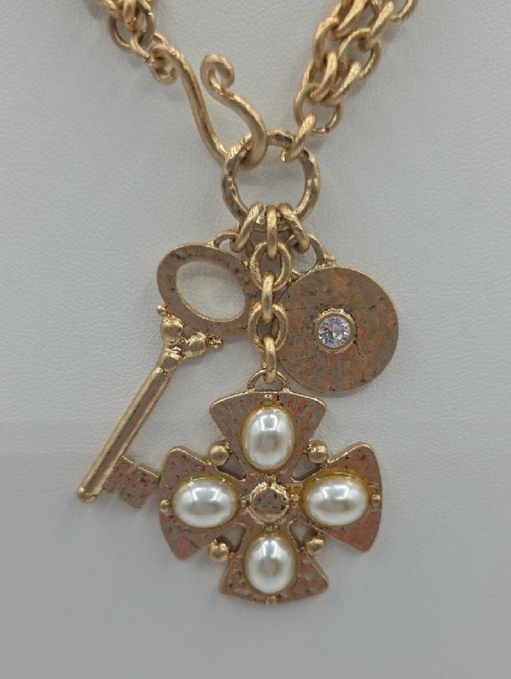 Chico's Pearl & Gold Charm Pendant Necklace - Ivory Pearls - Picture 2 of 9